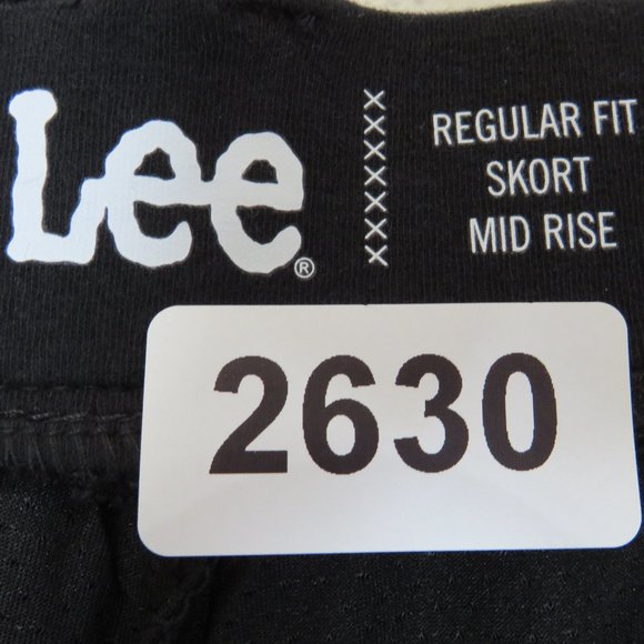 Lee* Women's 2" Belt Loop Multipocketed Midrise Regular Fit Stretch Skort~ 16M - Picture 3 of 11